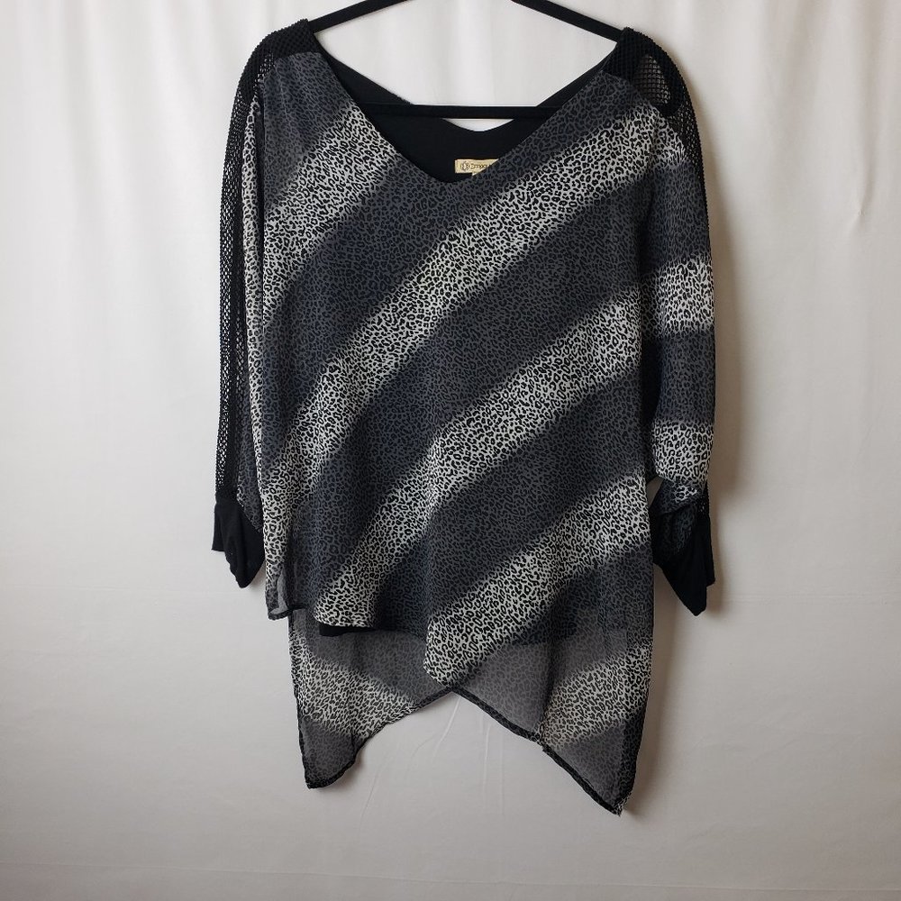 🍒Democracy Animal Print Top